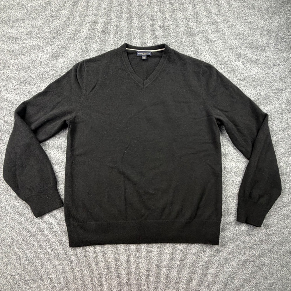 Banana Republic Mens Black 100% Cashmere V-Neck Pullover Sweater Large RN 54023 - Picture 2 of 7